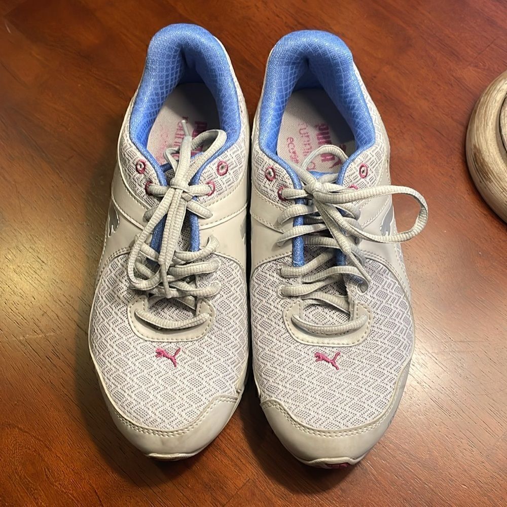 Puma 10CELL 1.0 Women’s Size 7.5 Running Shoes. Great Condition.